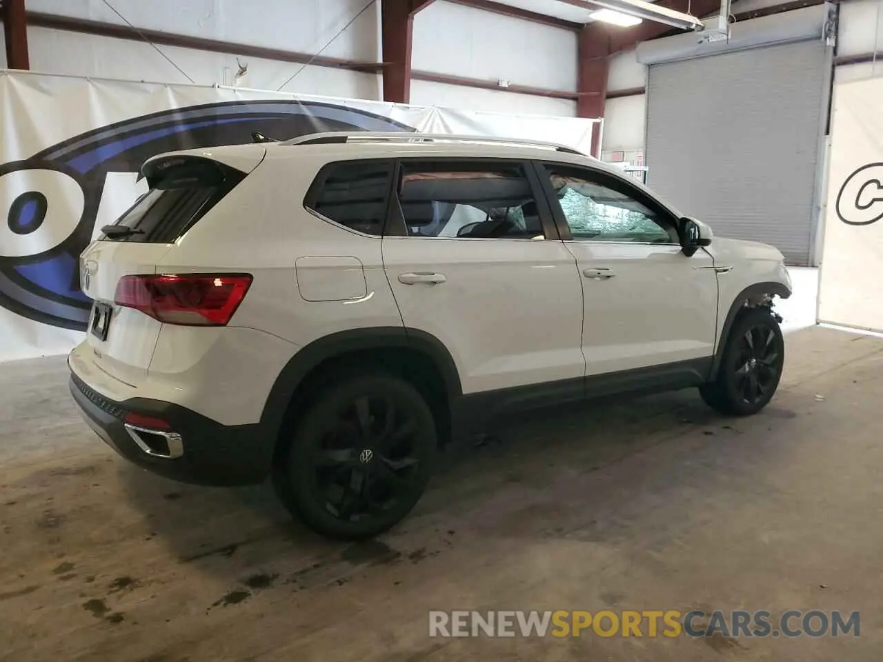 3 Photograph of a damaged car 3VVEX7B25RM131722 VOLKSWAGEN TAOS SE 2024