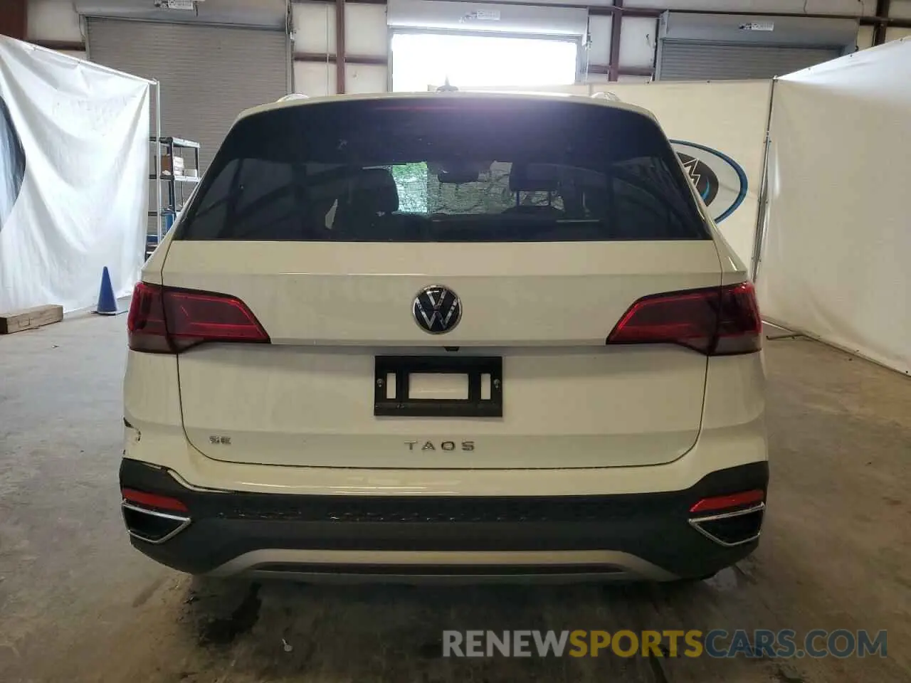 6 Photograph of a damaged car 3VVEX7B25RM131722 VOLKSWAGEN TAOS SE 2024