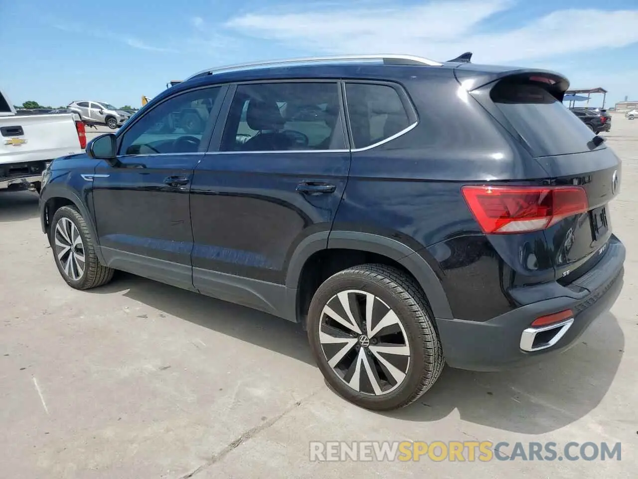 2 Photograph of a damaged car 3VVEX7B27RM026342 VOLKSWAGEN TAOS SE 2024