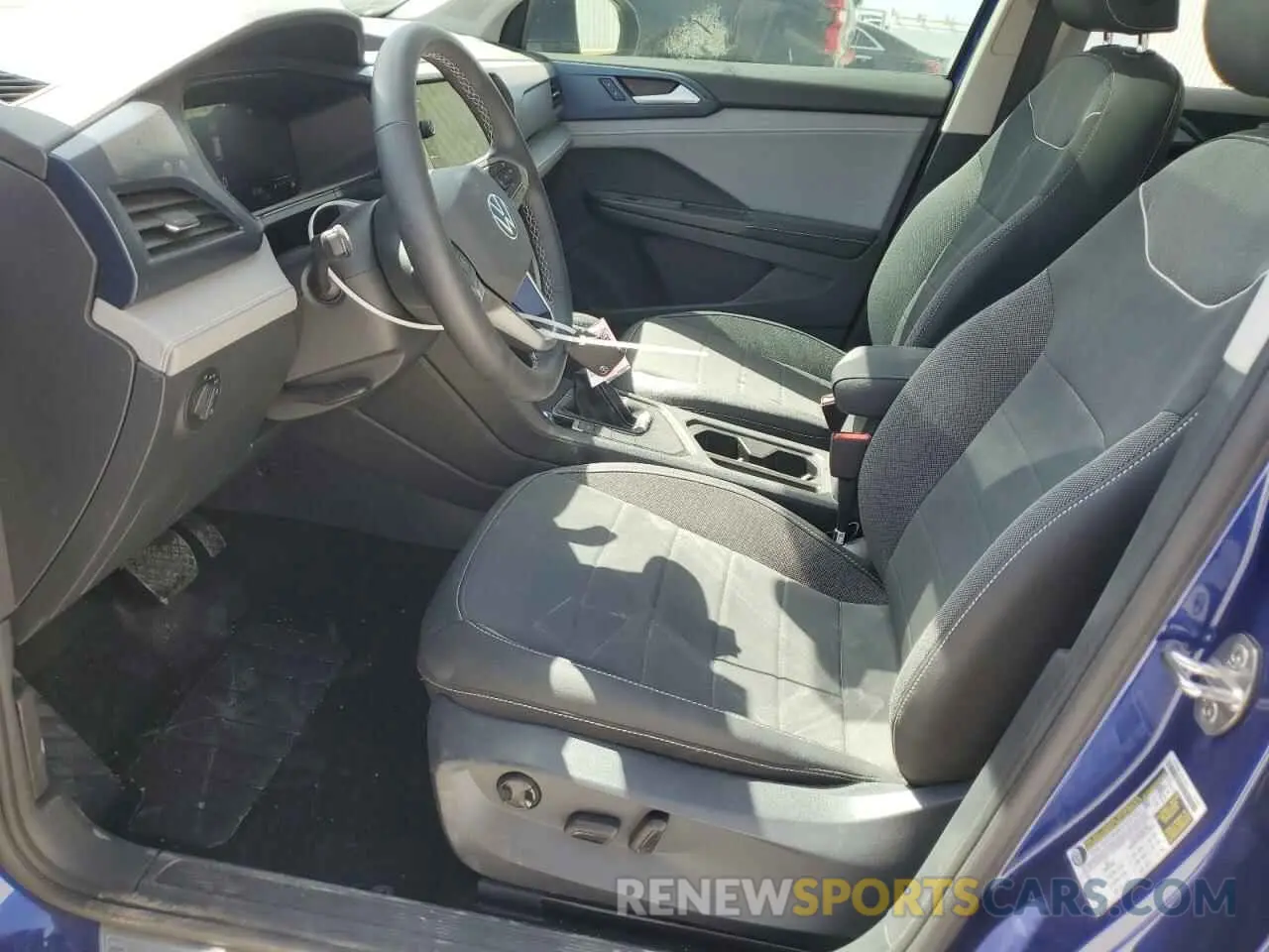 7 Photograph of a damaged car 3VVEX7B27RM065125 VOLKSWAGEN TAOS SE 2024