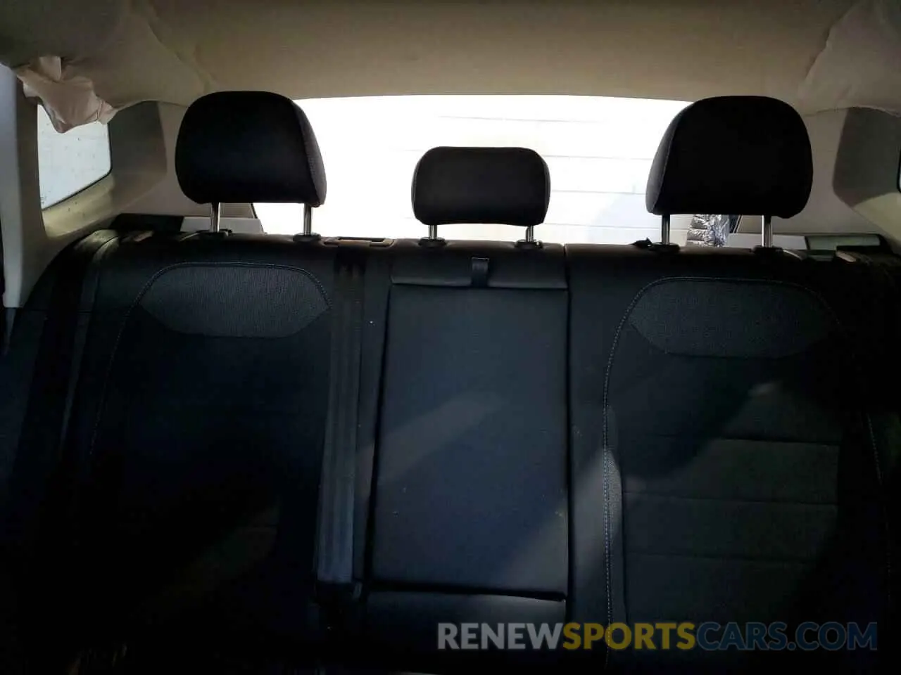 10 Photograph of a damaged car 3VVLX7B29RM121251 VOLKSWAGEN TAOS SE 2024