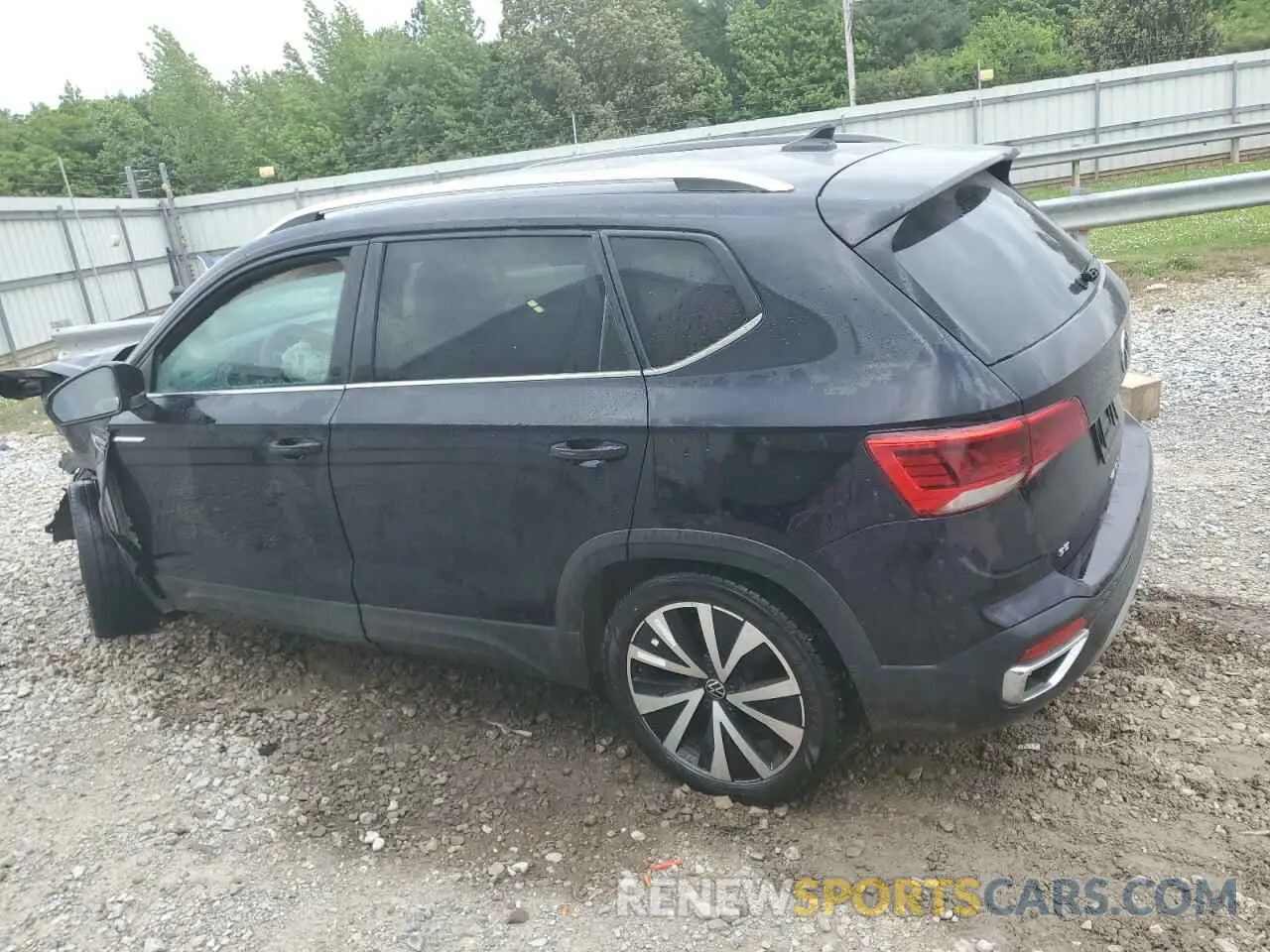 2 Photograph of a damaged car 3VVSX7B20RM000863 VOLKSWAGEN TAOS SE 2024