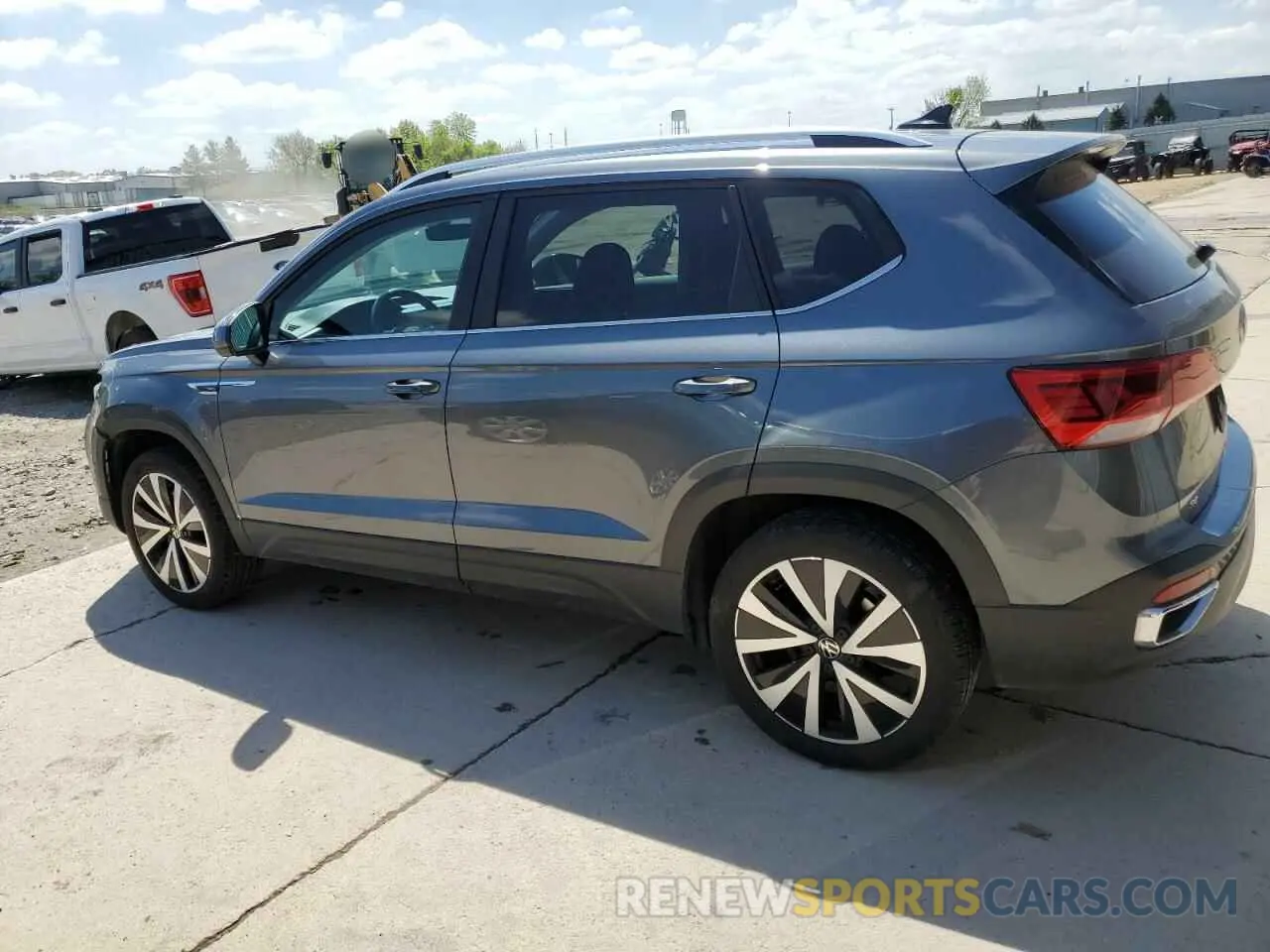 2 Photograph of a damaged car 3VVSX7B20RM012706 VOLKSWAGEN TAOS SE 2024