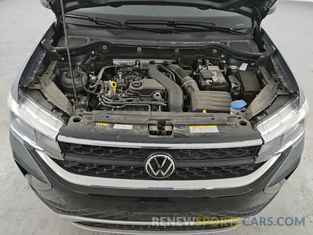 12 Photograph of a damaged car 3VVSX7B20RM047228 VOLKSWAGEN TAOS SE 2024