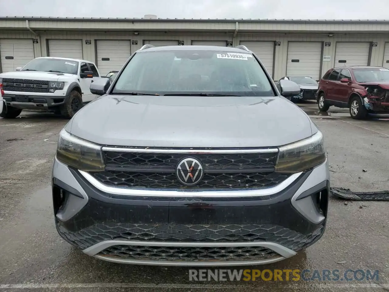 5 Photograph of a damaged car 3VVSX7B21RM007594 VOLKSWAGEN TAOS SE 2024