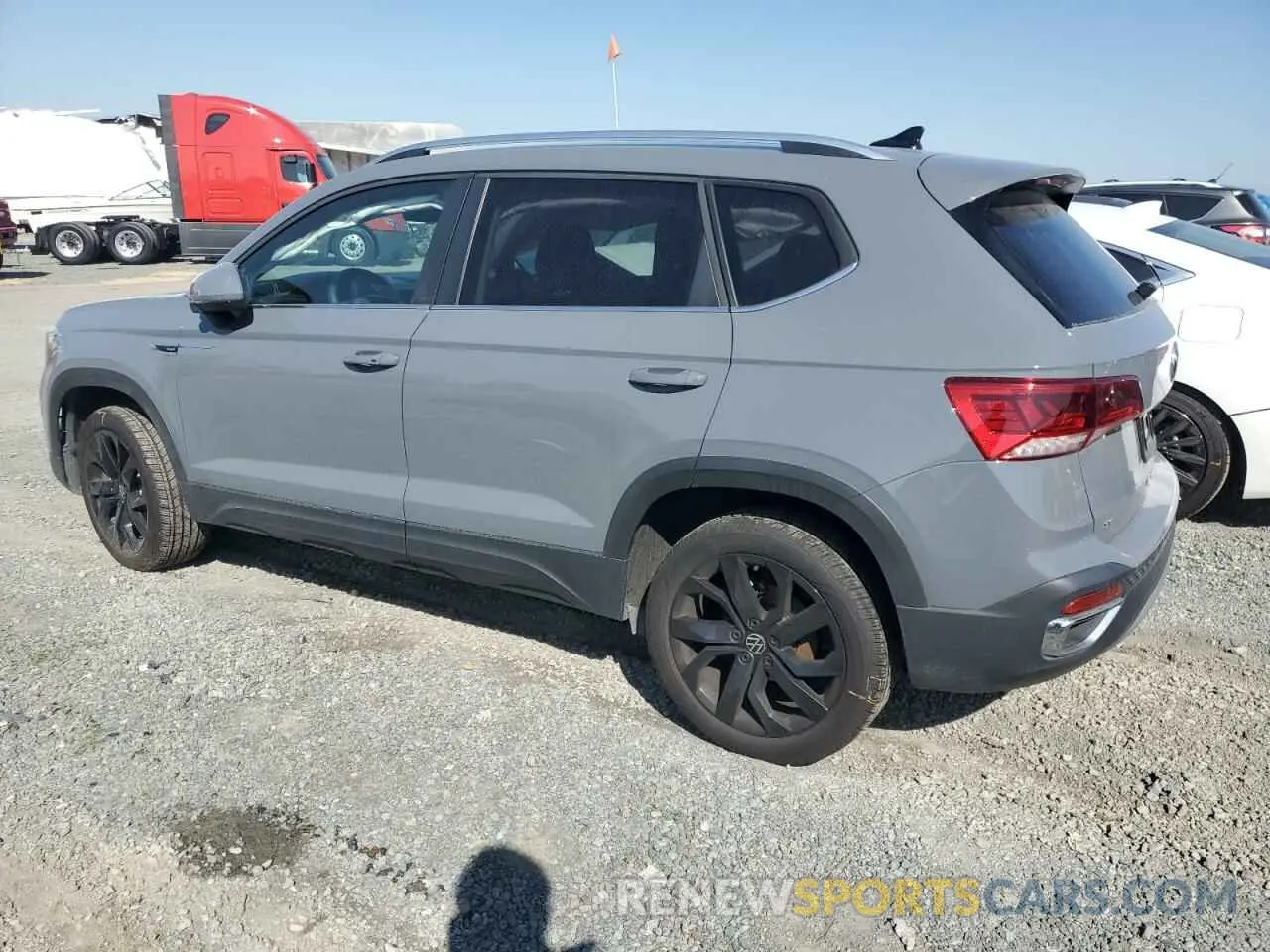 2 Photograph of a damaged car 3VVSX7B24RM026351 VOLKSWAGEN TAOS SE 2024