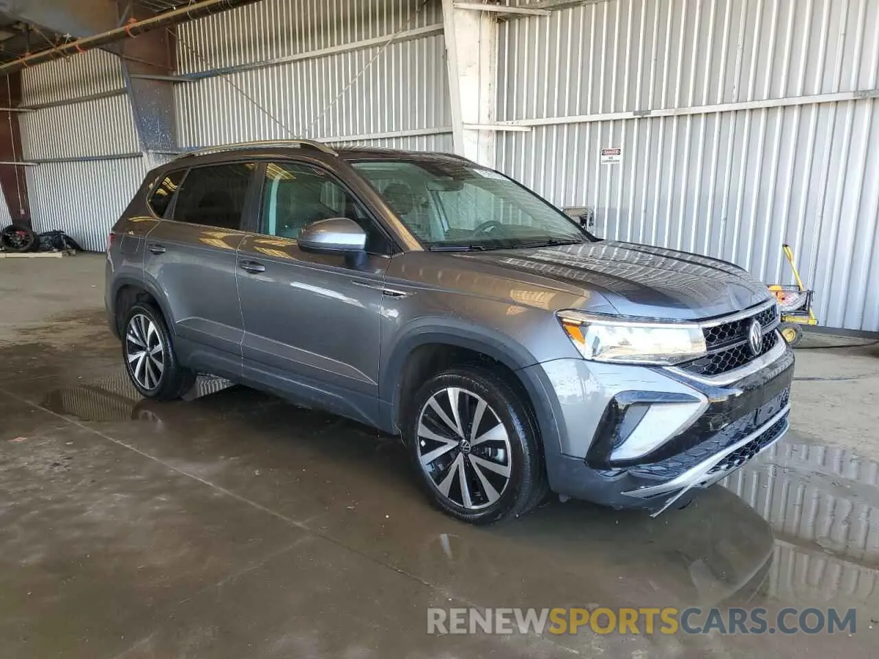 4 Photograph of a damaged car 3VVSX7B29RM048720 VOLKSWAGEN TAOS SE 2024