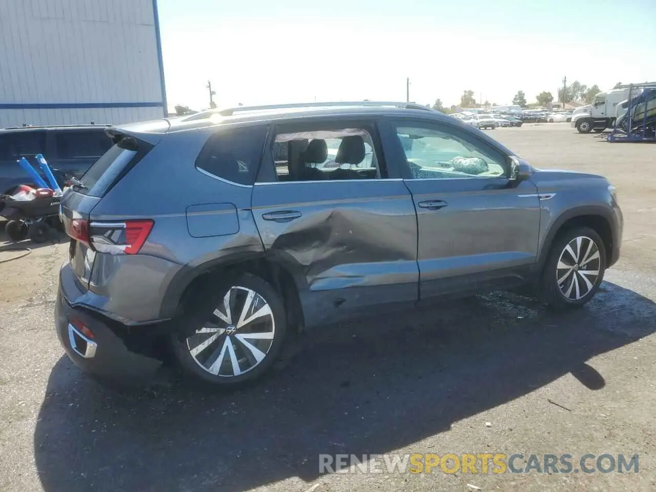 3 Photograph of a damaged car 3VVSX7B29RM070846 VOLKSWAGEN TAOS SE 2024