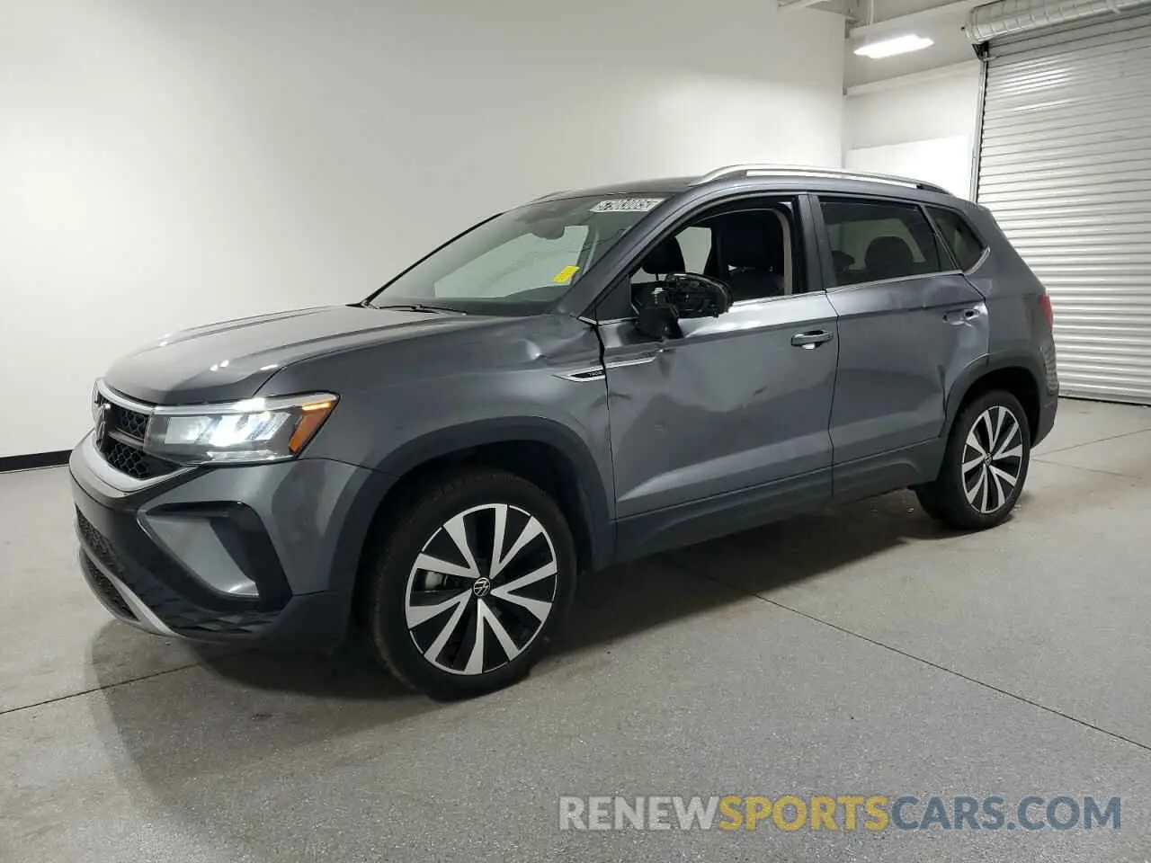 1 Photograph of a damaged car 3VVSX7B2XRM047527 VOLKSWAGEN TAOS SE 2024