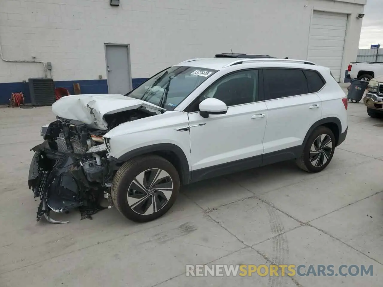 1 Photograph of a damaged car 3VVUX7B23RM094813 VOLKSWAGEN TAOS SE 2024
