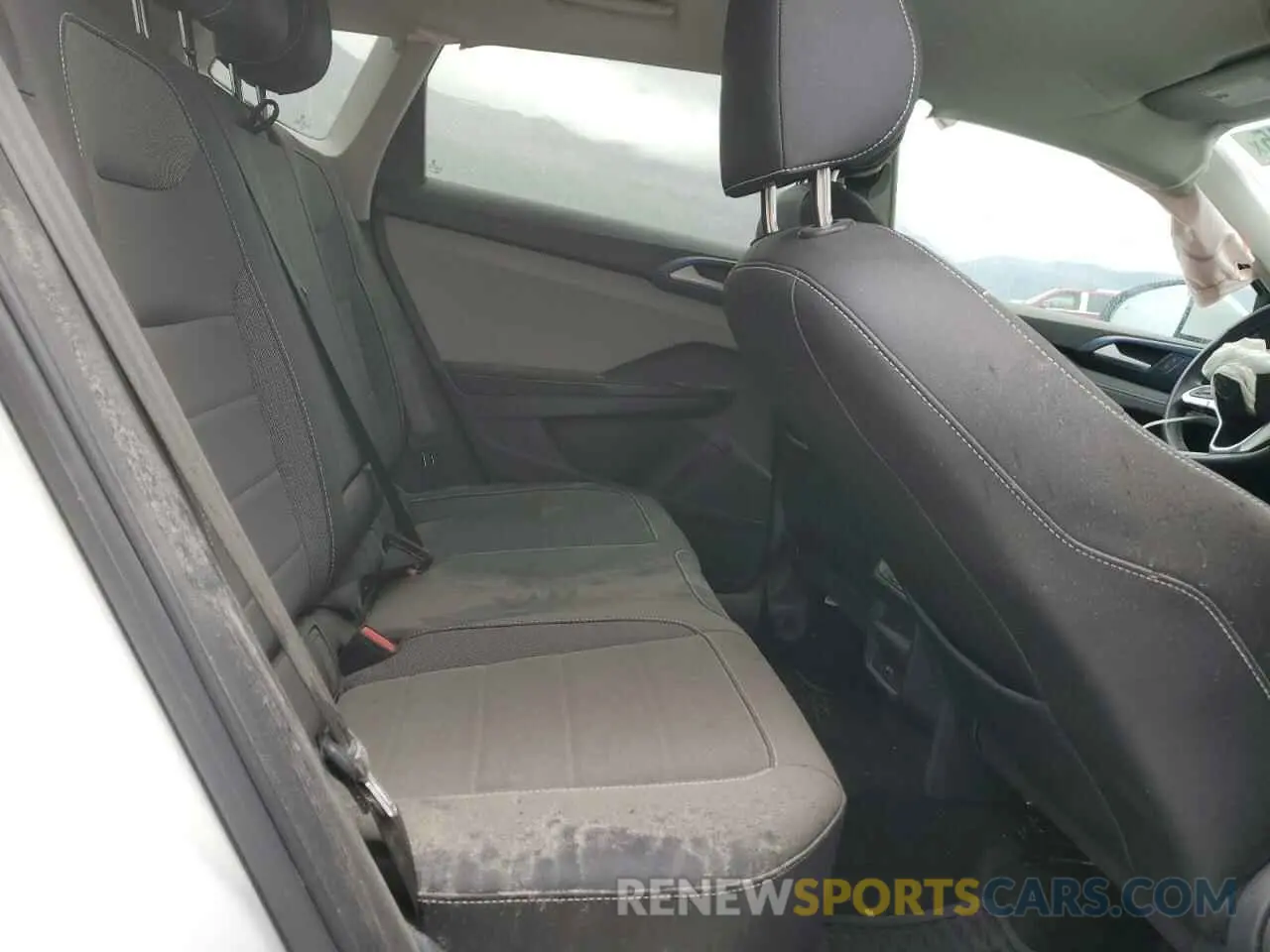11 Photograph of a damaged car 3VVUX7B23RM094813 VOLKSWAGEN TAOS SE 2024