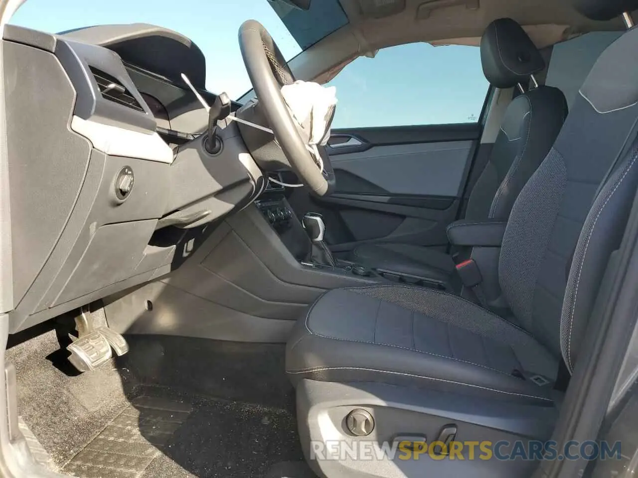 7 Photograph of a damaged car 3VVUX7B25RM049677 VOLKSWAGEN TAOS SE 2024