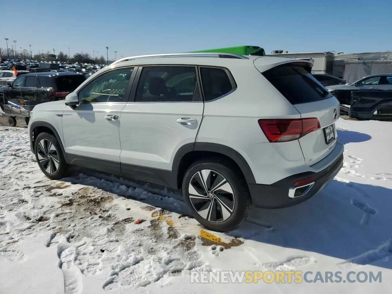 2 Photograph of a damaged car 3VVUX7B25RM102166 VOLKSWAGEN TAOS SE 2024