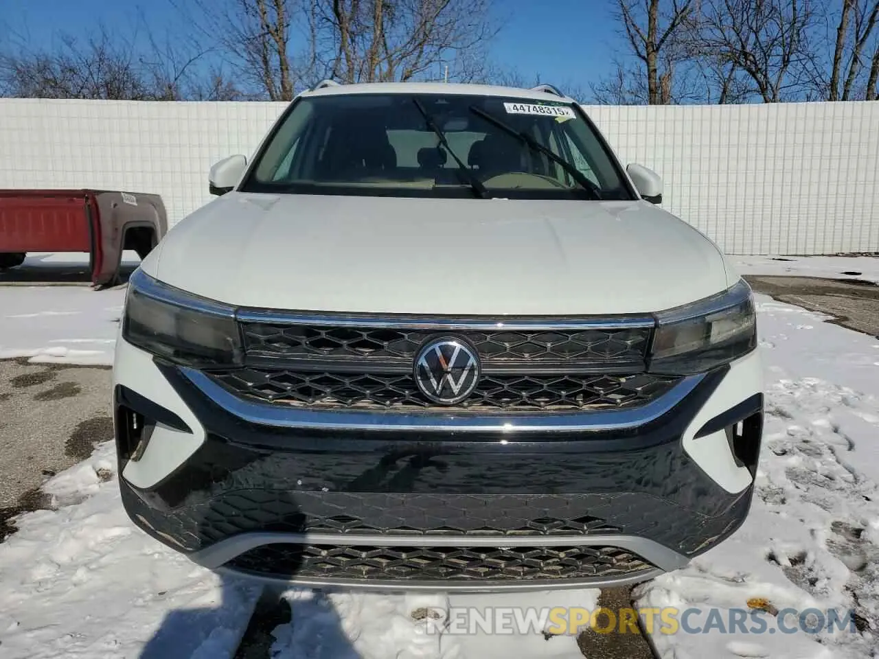 5 Photograph of a damaged car 3VVUX7B25RM102166 VOLKSWAGEN TAOS SE 2024