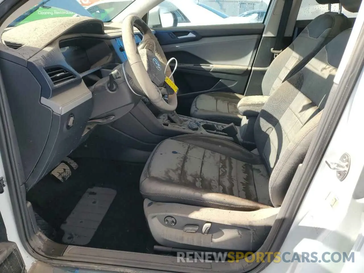 7 Photograph of a damaged car 3VVUX7B25RM102166 VOLKSWAGEN TAOS SE 2024