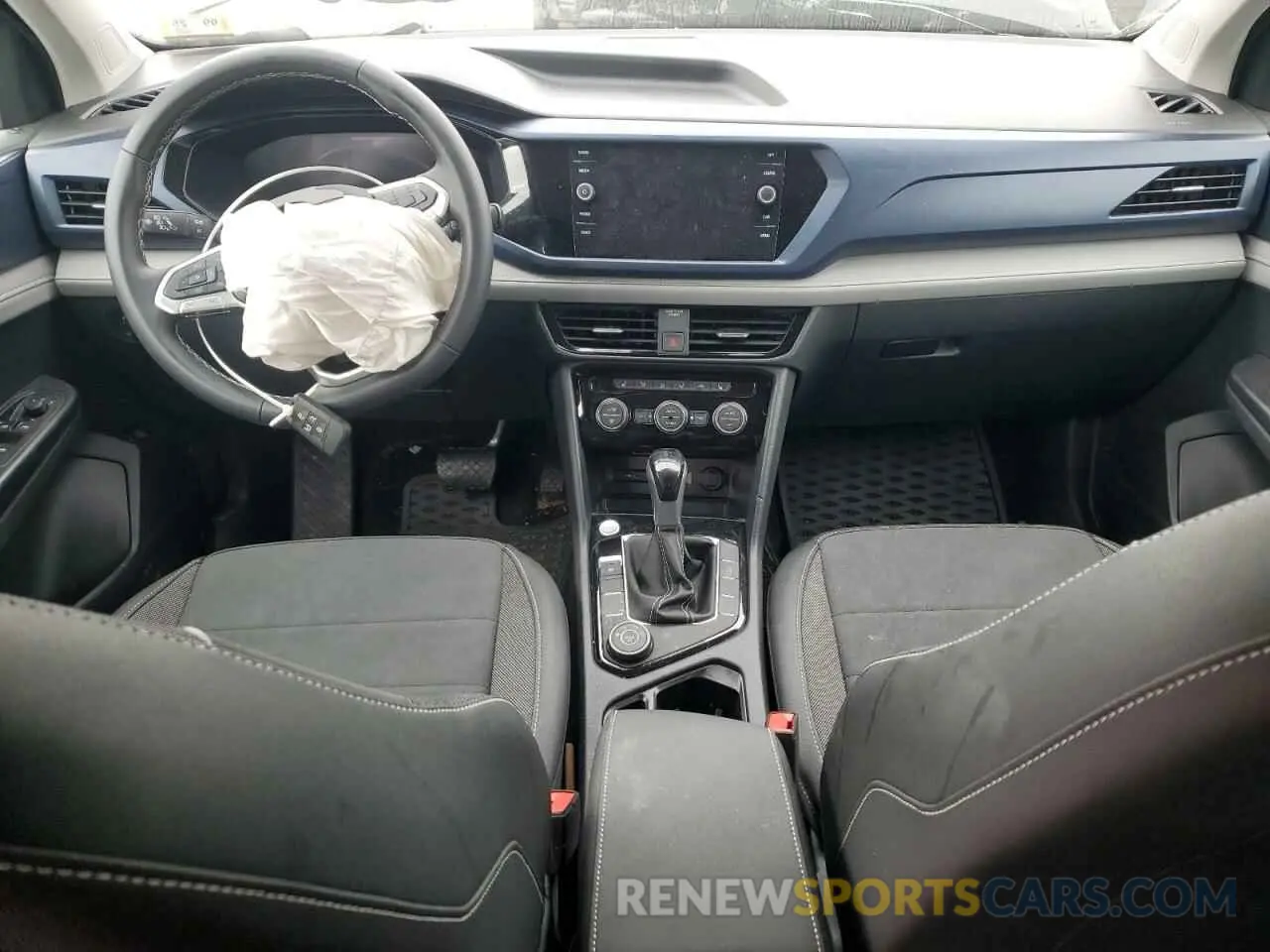 8 Photograph of a damaged car 3VVUX7B25RM118271 VOLKSWAGEN TAOS SE 2024
