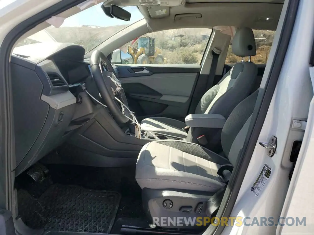 7 Photograph of a damaged car 3VVVX7B22RM047874 VOLKSWAGEN TAOS SE 2024