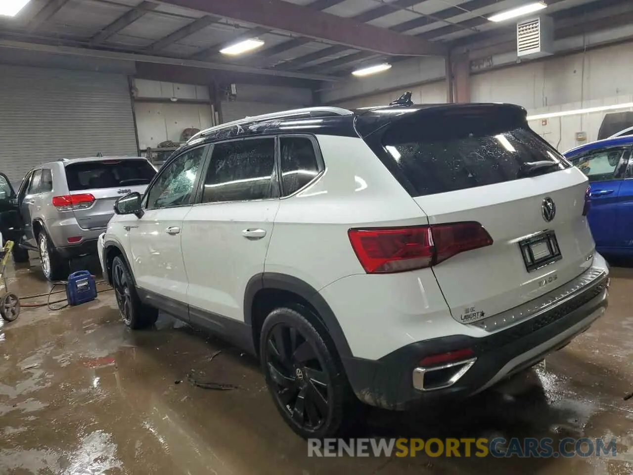 2 Photograph of a damaged car 3VVVX7B26RM017597 VOLKSWAGEN TAOS SE 2024