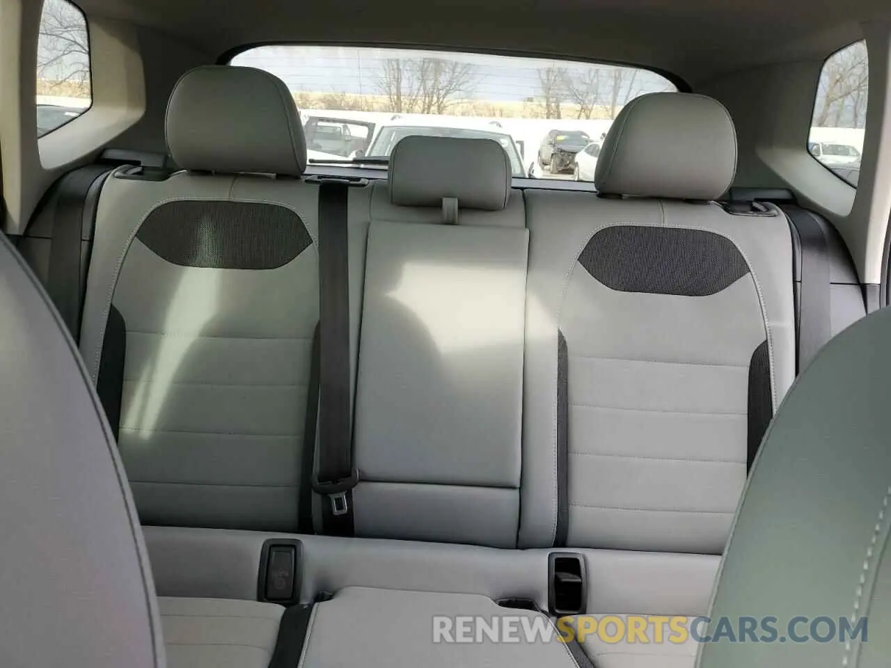 10 Photograph of a damaged car 3VVVX7B29RM120206 VOLKSWAGEN TAOS SE 2024