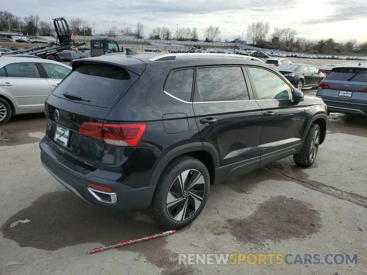 3 Photograph of a damaged car 3VVVX7B29RM120206 VOLKSWAGEN TAOS SE 2024