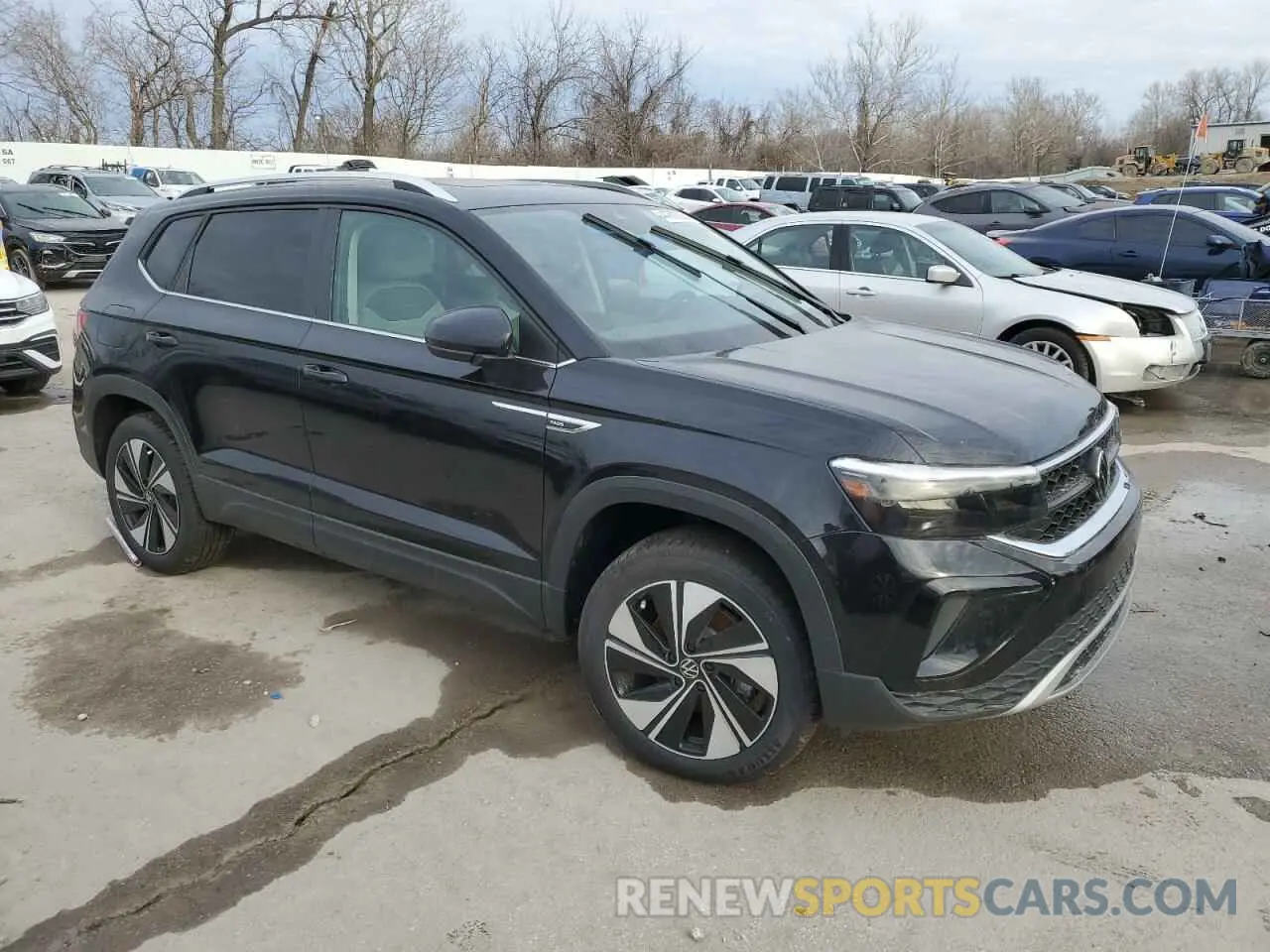 4 Photograph of a damaged car 3VVVX7B29RM120206 VOLKSWAGEN TAOS SE 2024