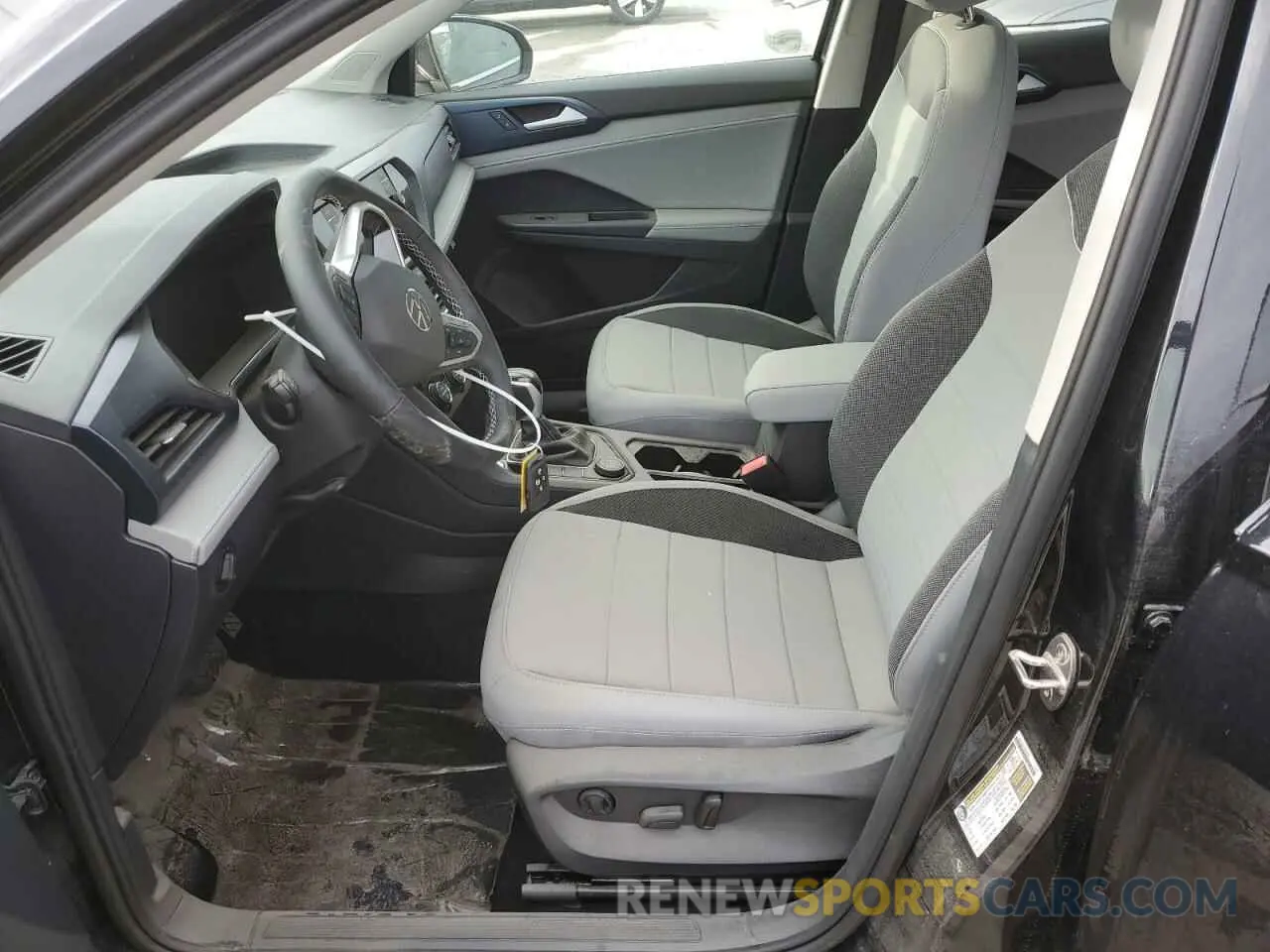 7 Photograph of a damaged car 3VVVX7B29RM120206 VOLKSWAGEN TAOS SE 2024
