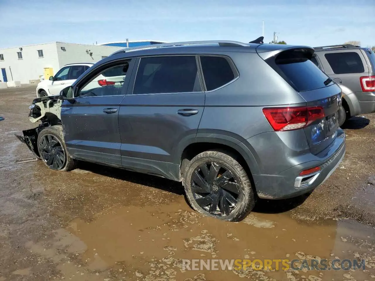 2 Photograph of a damaged car 3VVVX7B2XRM132462 VOLKSWAGEN TAOS SE 2024