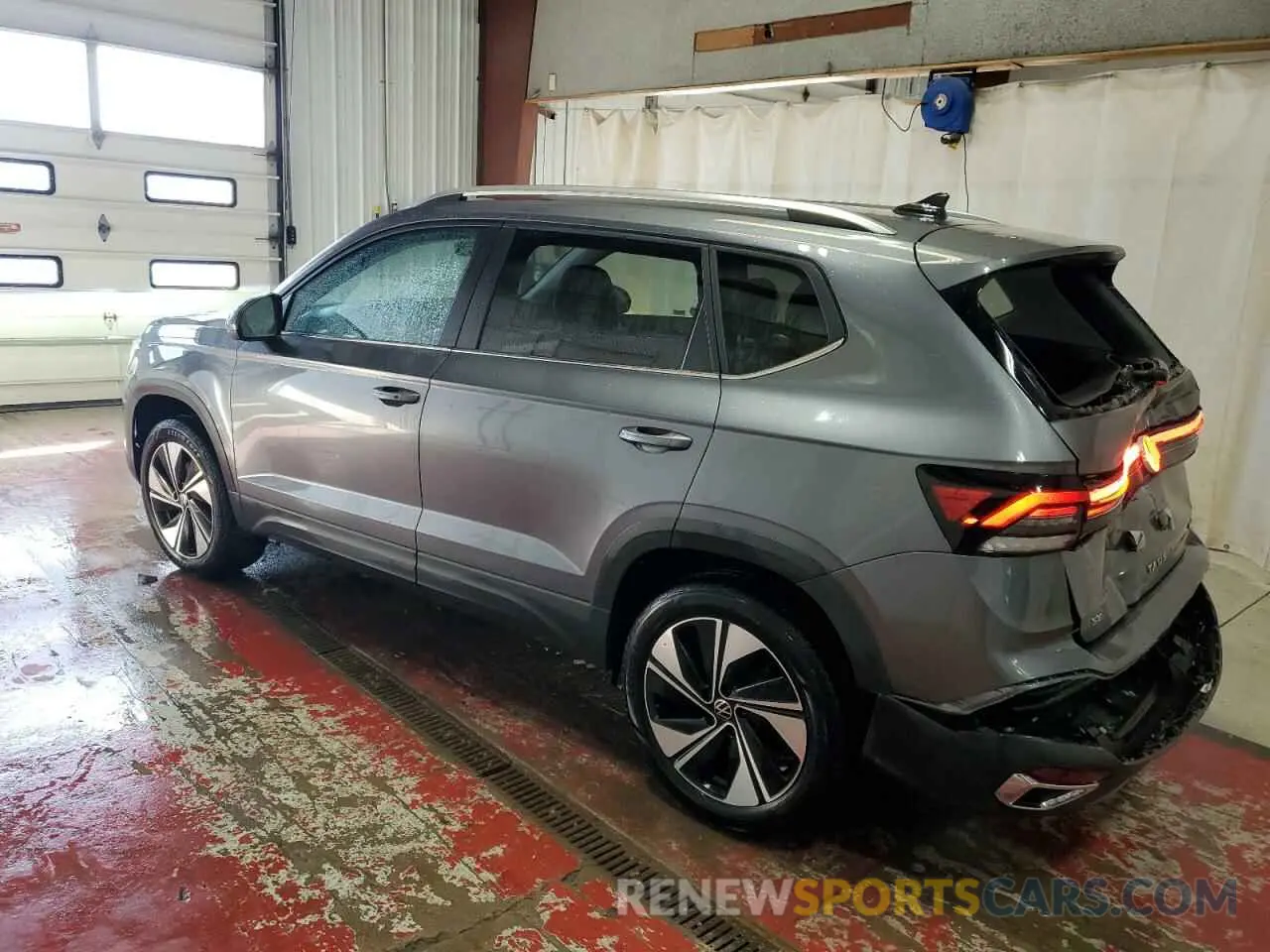 2 Photograph of a damaged car 3VVUC7B22SM029887 VOLKSWAGEN TAOS SE 2025