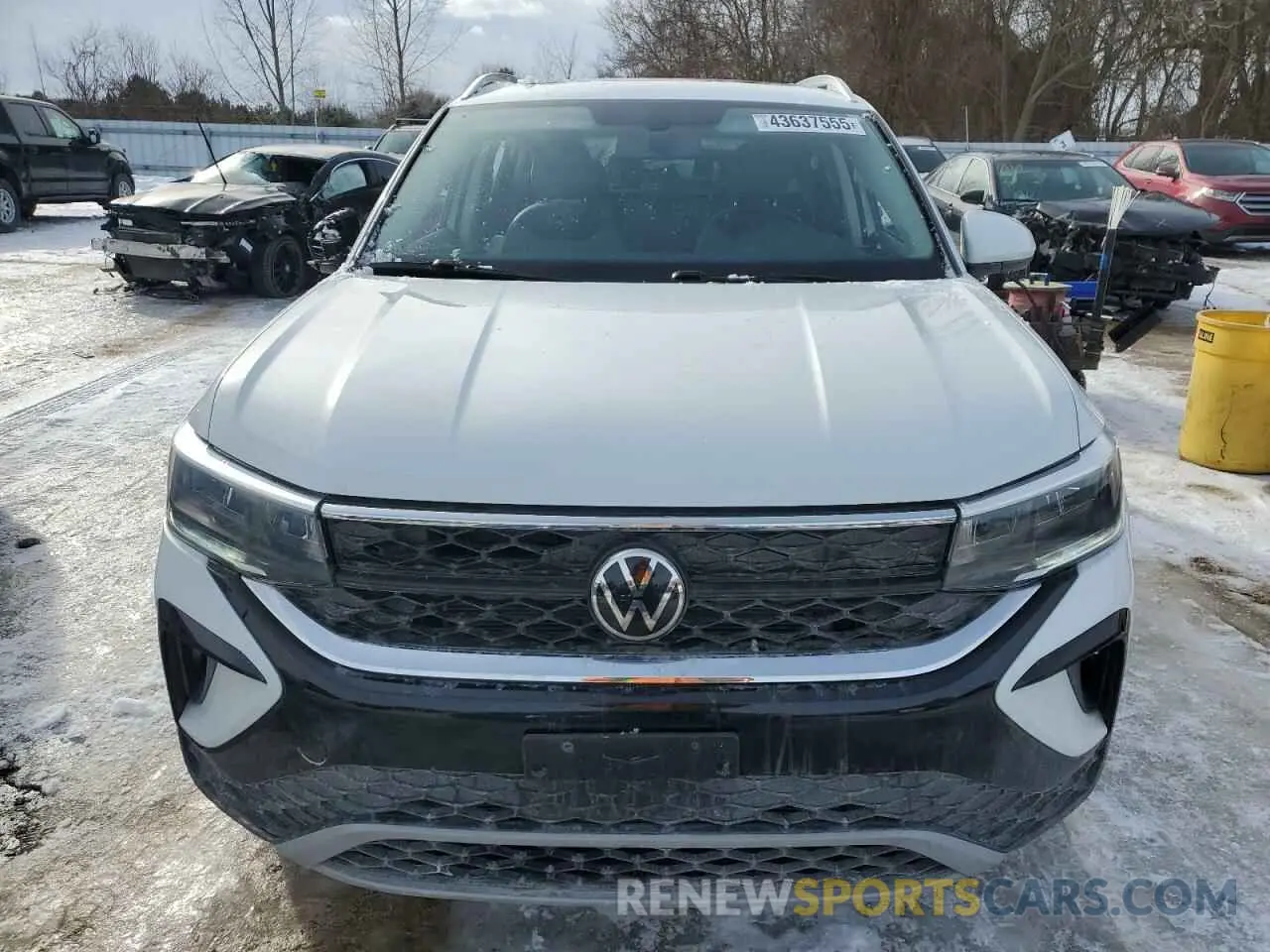 5 Photograph of a damaged car 3VVLX7B23NM017235 VOLKSWAGEN TAOS SE IQ 2022