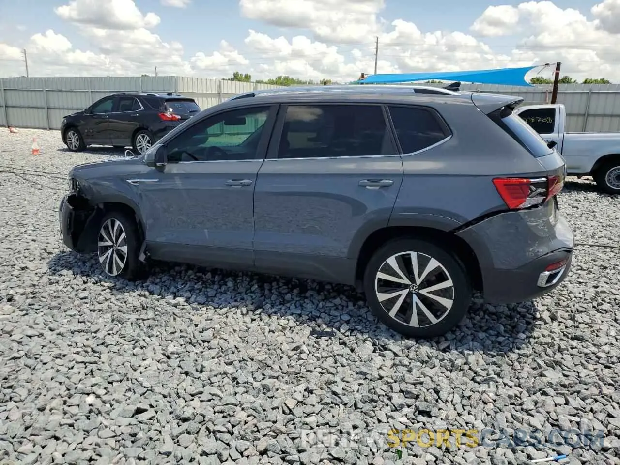 2 Photograph of a damaged car 3VVLX7B25NM020380 VOLKSWAGEN TAOS SE IQ 2022