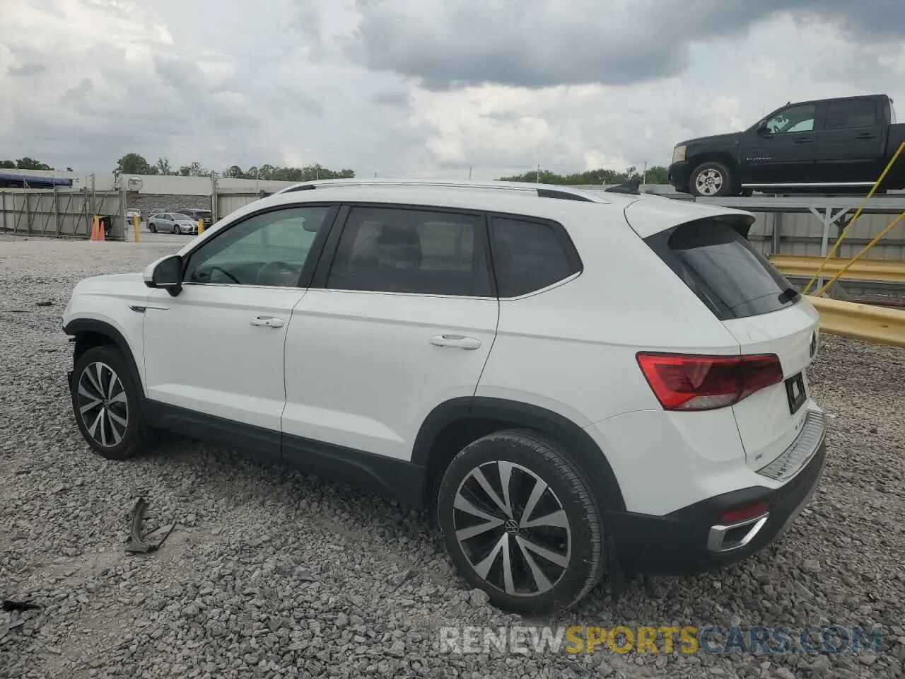 2 Photograph of a damaged car 3VVLX7B25NM097167 VOLKSWAGEN TAOS SE IQ 2022