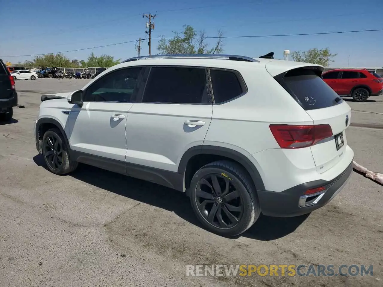 2 Photograph of a damaged car 3VVLX7B27NM023975 VOLKSWAGEN TAOS SE IQ 2022