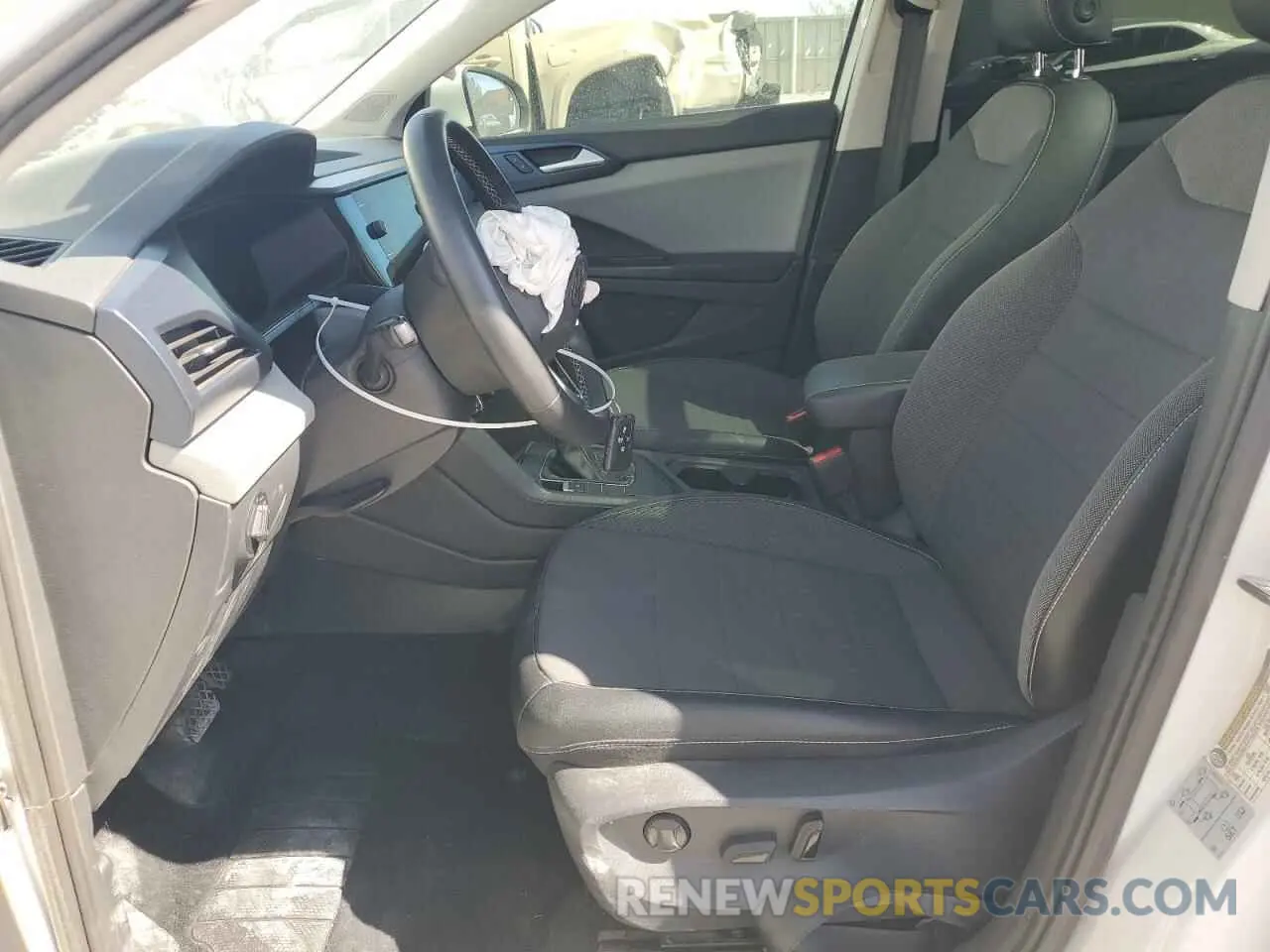 7 Photograph of a damaged car 3VVLX7B27NM023975 VOLKSWAGEN TAOS SE IQ 2022