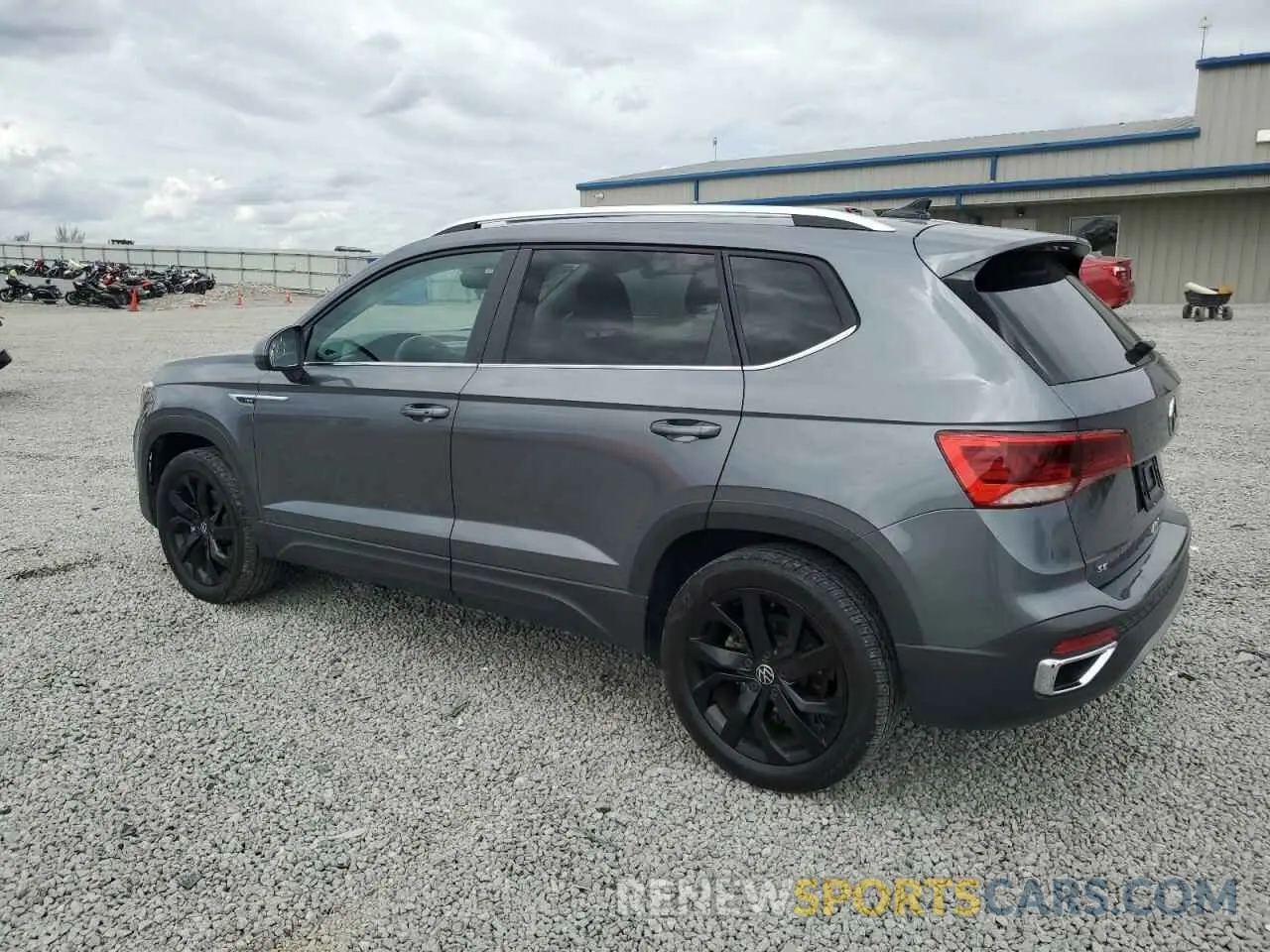 2 Photograph of a damaged car 3VVPX7B21NM035122 VOLKSWAGEN TAOS SE IQ 2022