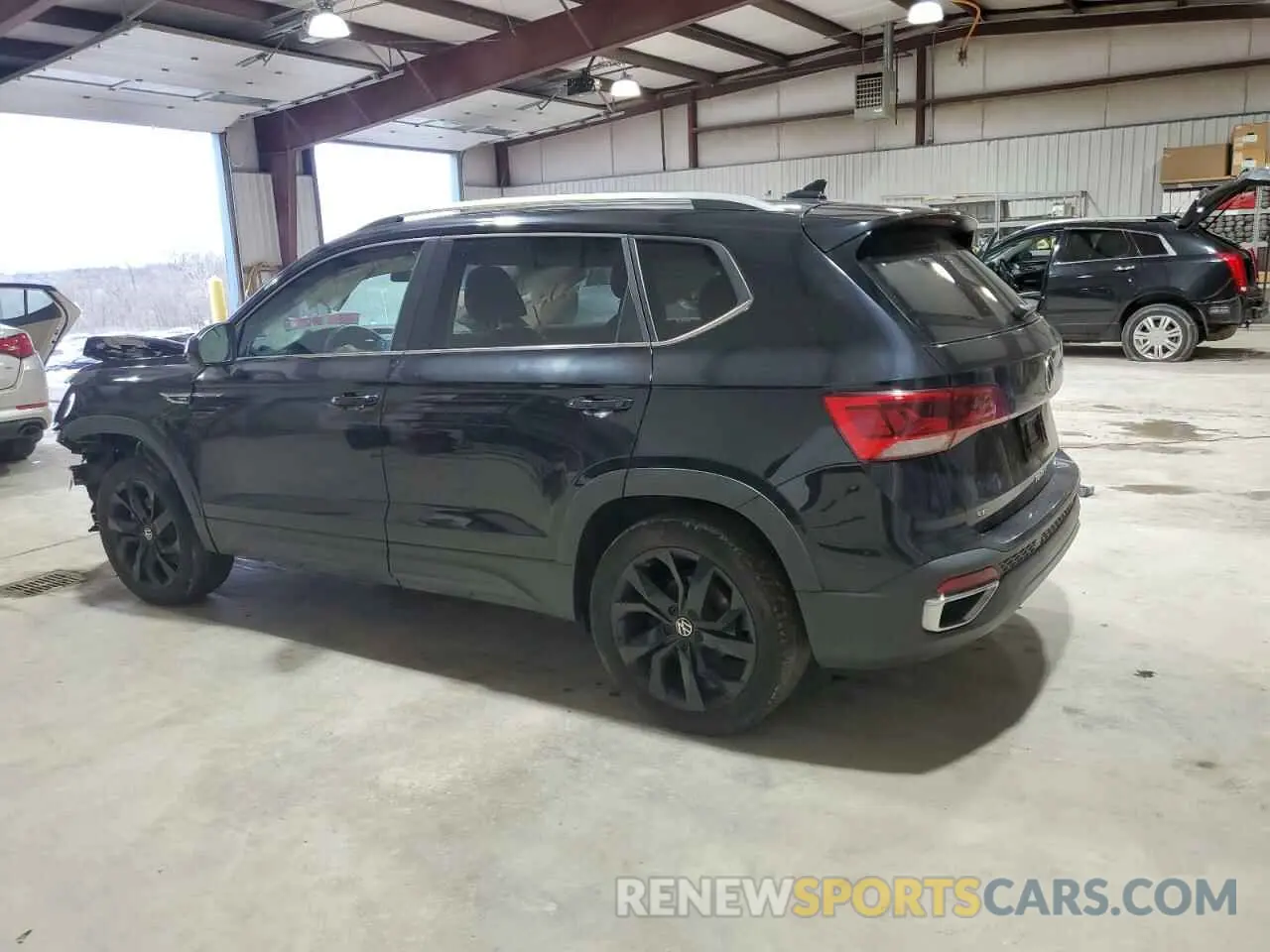 2 Photograph of a damaged car 3VVPX7B2XNM010347 VOLKSWAGEN TAOS SE IQ 2022