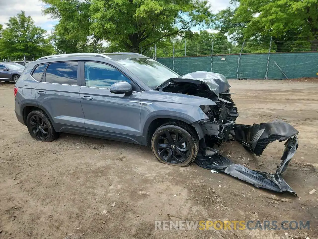 4 Photograph of a damaged car 3VV1X7B29NM002486 VOLKSWAGEN TAOS SEL 2022