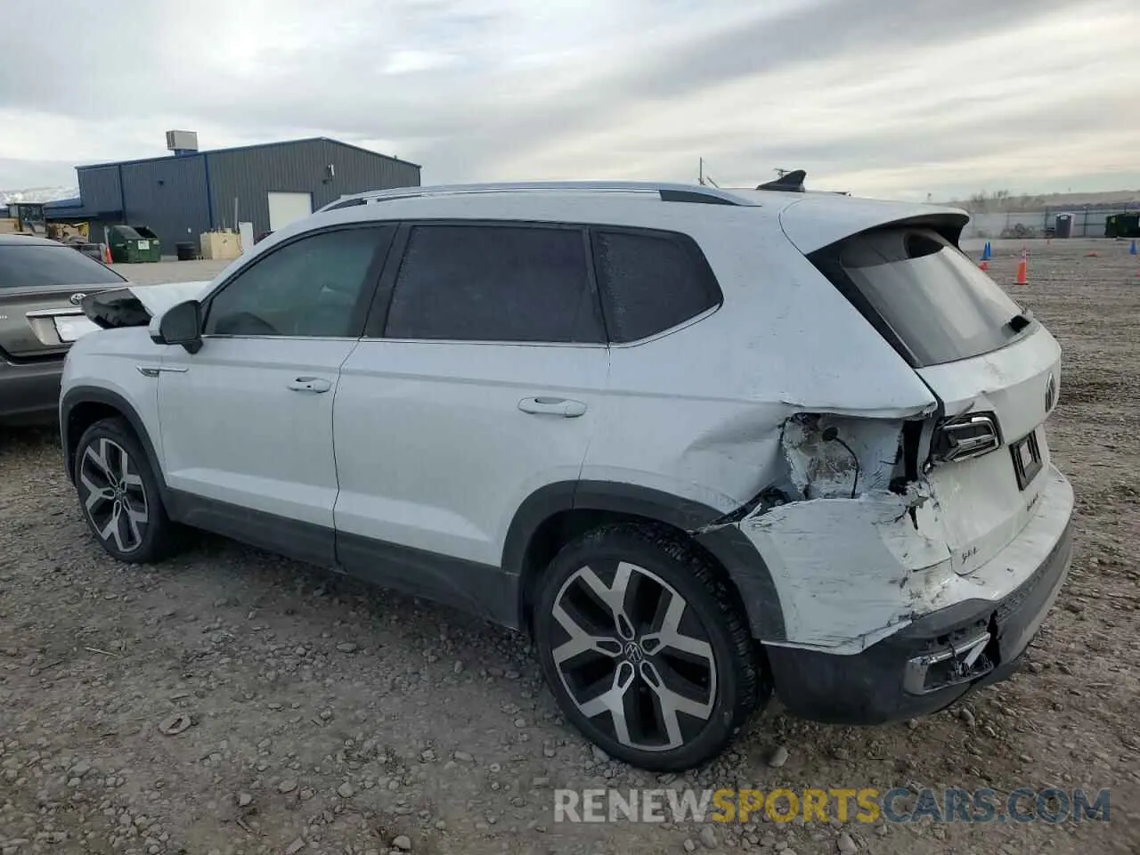 2 Photograph of a damaged car 3VV2X7B20NM036918 VOLKSWAGEN TAOS SEL 2022