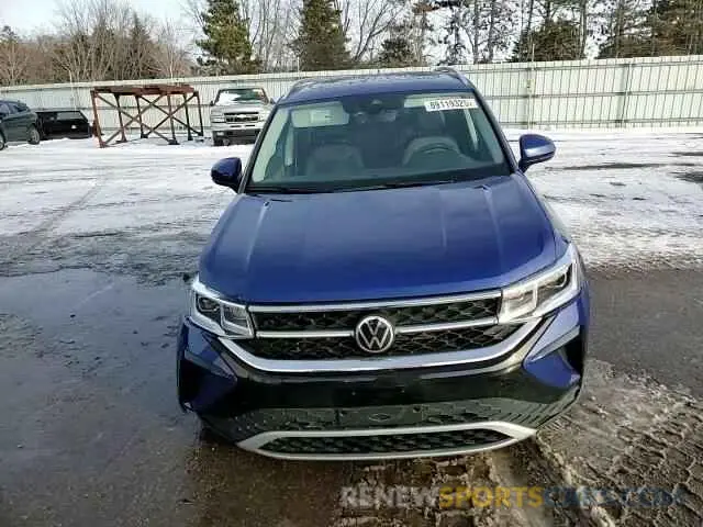 11 Photograph of a damaged car 3VV2X7B21NM043926 VOLKSWAGEN TAOS SEL 2022