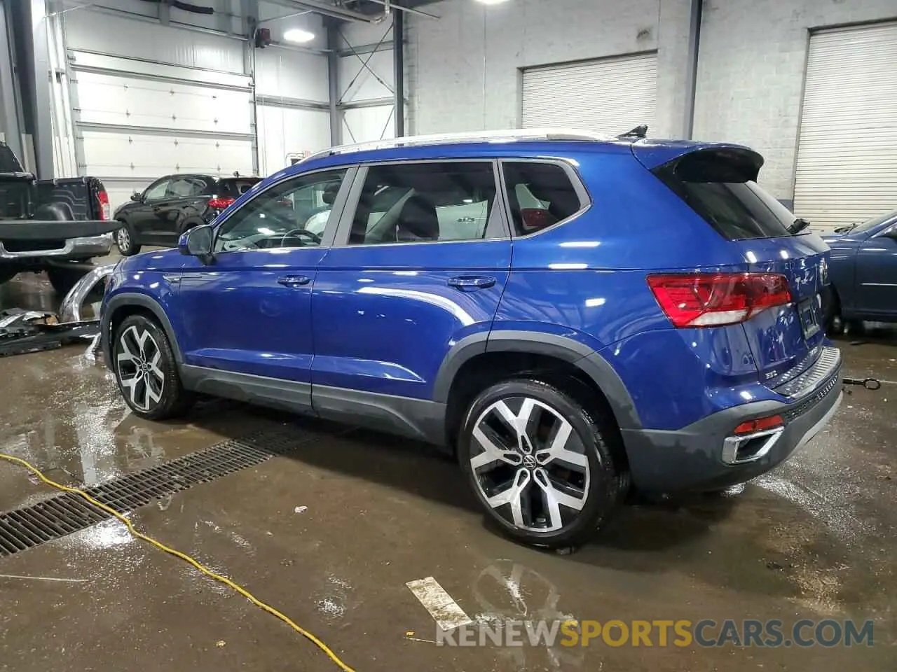 2 Photograph of a damaged car 3VV2X7B21NM043926 VOLKSWAGEN TAOS SEL 2022