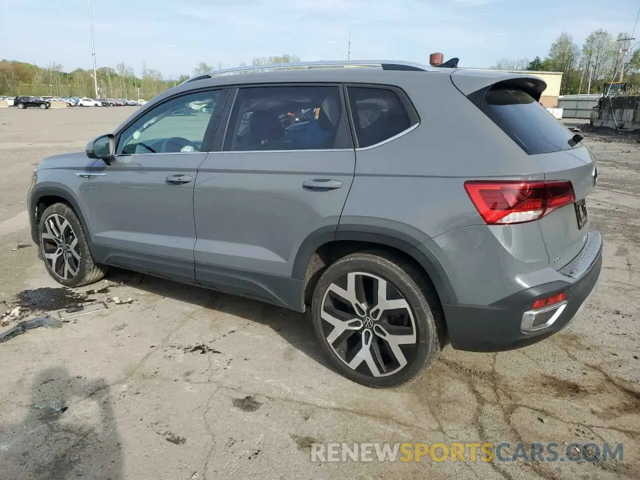 2 Photograph of a damaged car 3VV2X7B26NM054582 VOLKSWAGEN TAOS SEL 2022