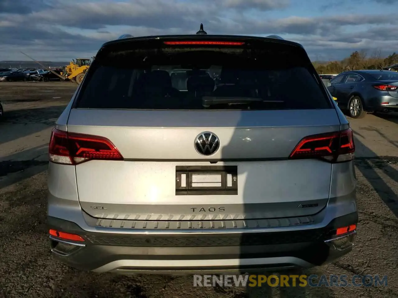 6 Photograph of a damaged car 3VV2X7B21PM338396 VOLKSWAGEN TAOS SEL 2023