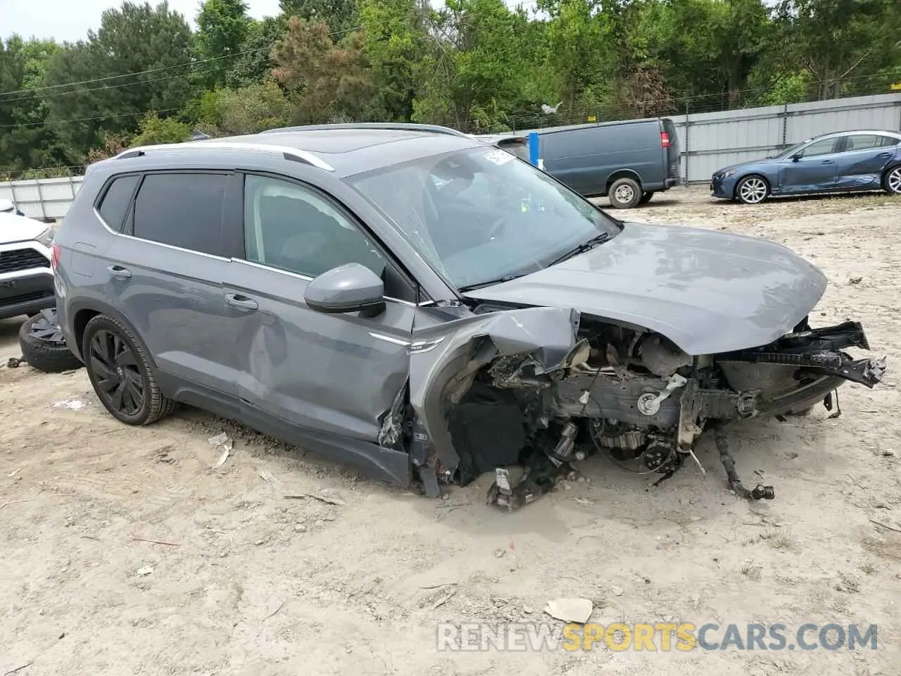 4 Photograph of a damaged car 3VV4X7B25RM041787 VOLKSWAGEN TAOS SEL 2024