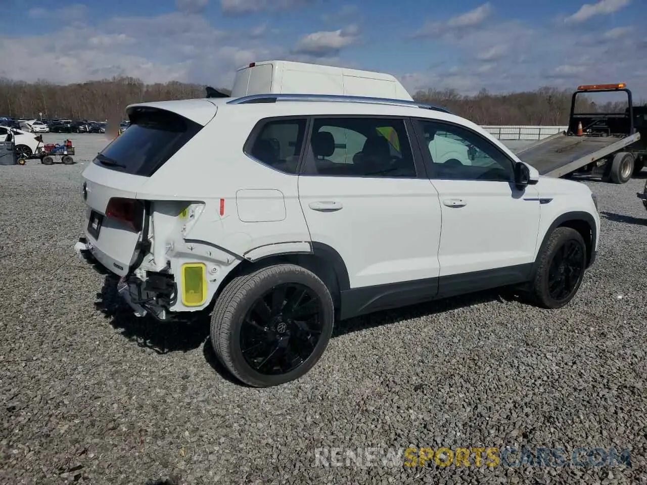 3 Photograph of a damaged car 3VV4X7B28RM022795 VOLKSWAGEN TAOS SEL 2024