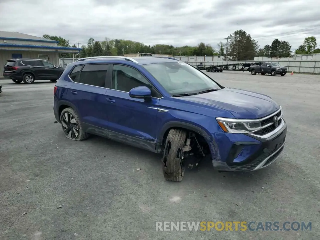 4 Photograph of a damaged car 3VV4X7B29RM118211 VOLKSWAGEN TAOS SEL 2024