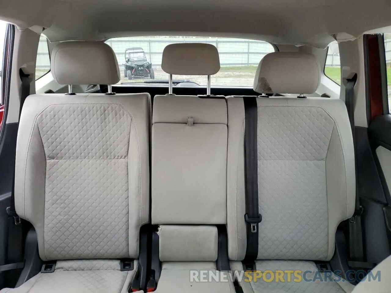 10 Photograph of a damaged car 3VV0B7AX0KM162033 VOLKSWAGEN TIGUAN 2019