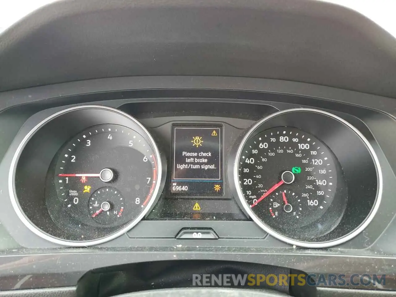 9 Photograph of a damaged car 3VV0B7AX0KM162033 VOLKSWAGEN TIGUAN 2019