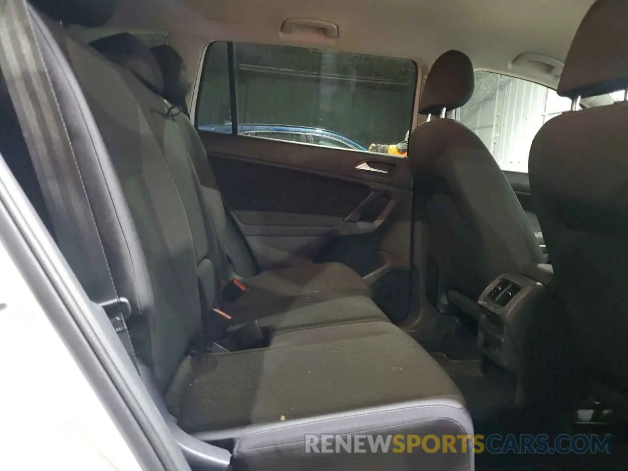 12 Photograph of a damaged car 3VV0B7AX0KM177700 VOLKSWAGEN TIGUAN 2019