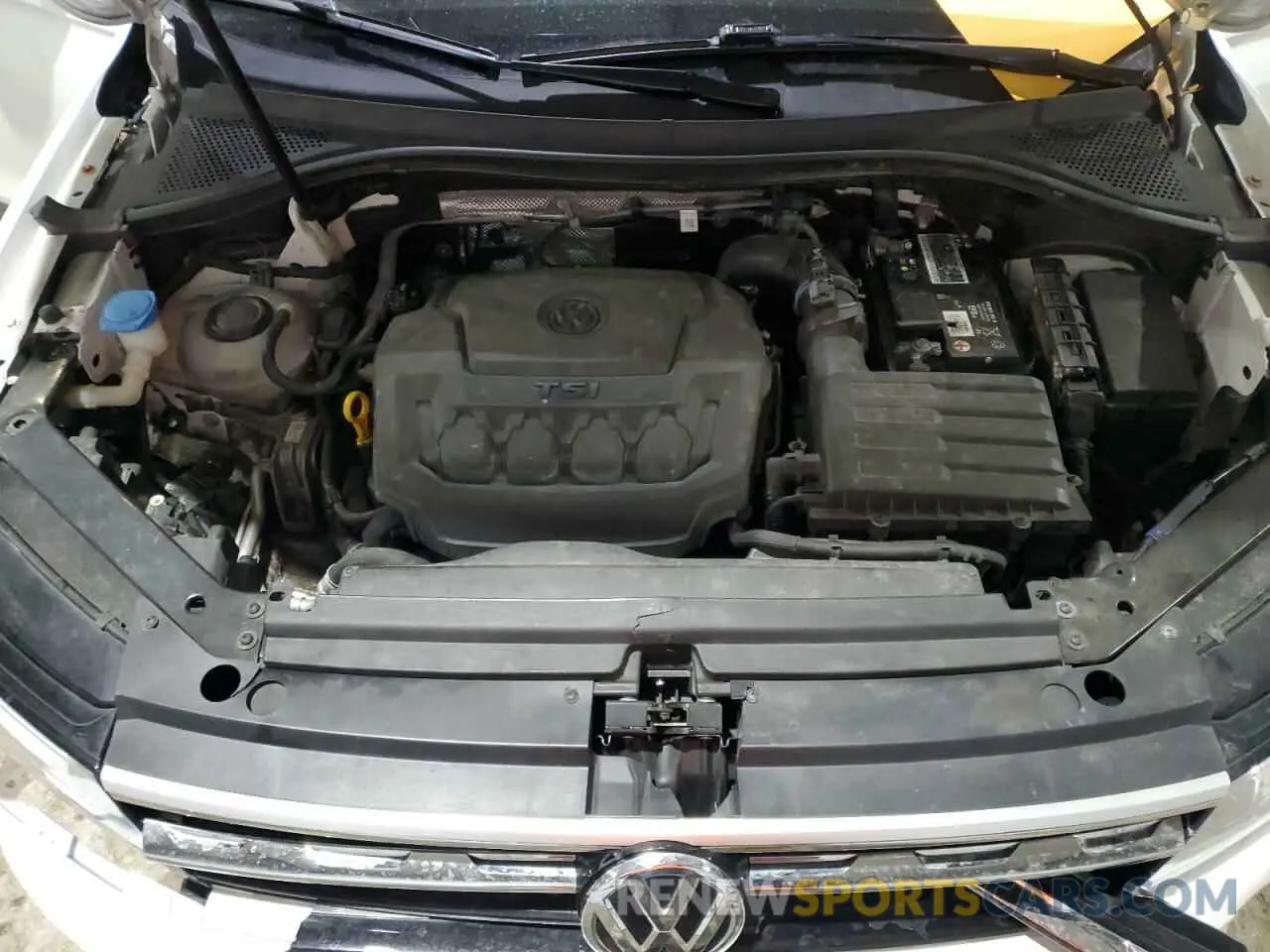 14 Photograph of a damaged car 3VV0B7AX0KM177700 VOLKSWAGEN TIGUAN 2019