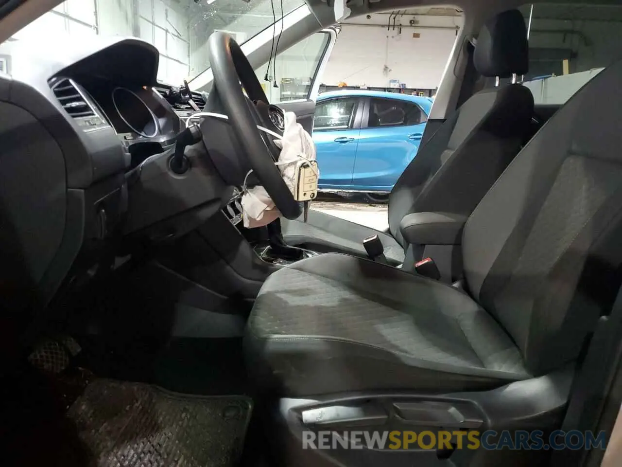 7 Photograph of a damaged car 3VV0B7AX0KM177700 VOLKSWAGEN TIGUAN 2019