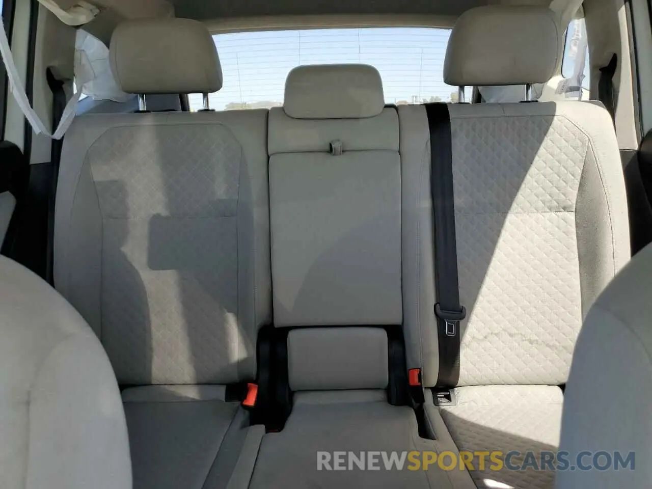 10 Photograph of a damaged car 3VV0B7AX0KM200859 VOLKSWAGEN TIGUAN 2019